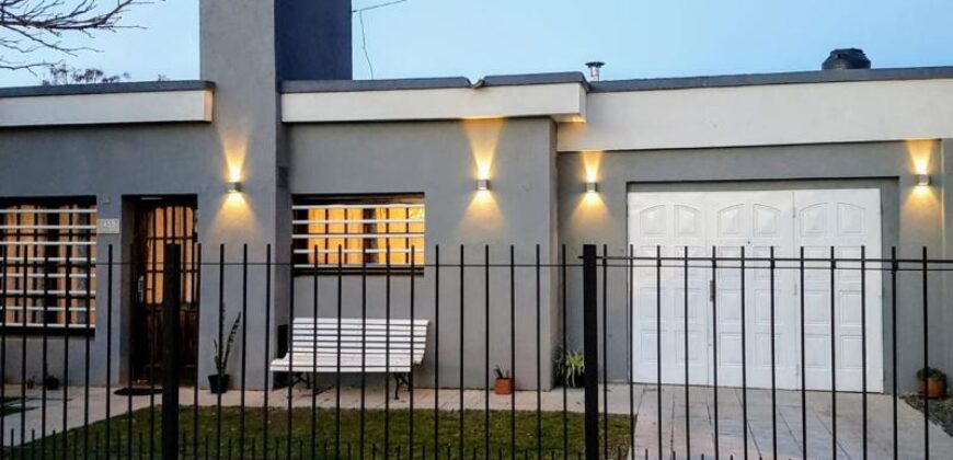 Casa de 3 DORMITORIOS en venta | Calle Almafuerte entre Ruta 215 y Ricardo Rojas