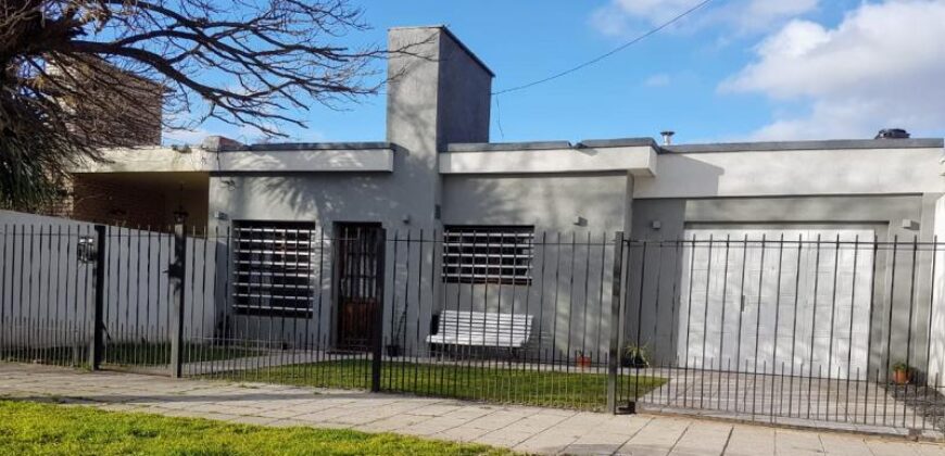 Casa de 3 DORMITORIOS en venta | Calle Almafuerte entre Ruta 215 y Ricardo Rojas