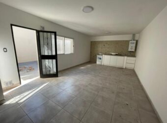 PH DE DOS DORMITORIOS EN ALQUILER EN LA PLATA