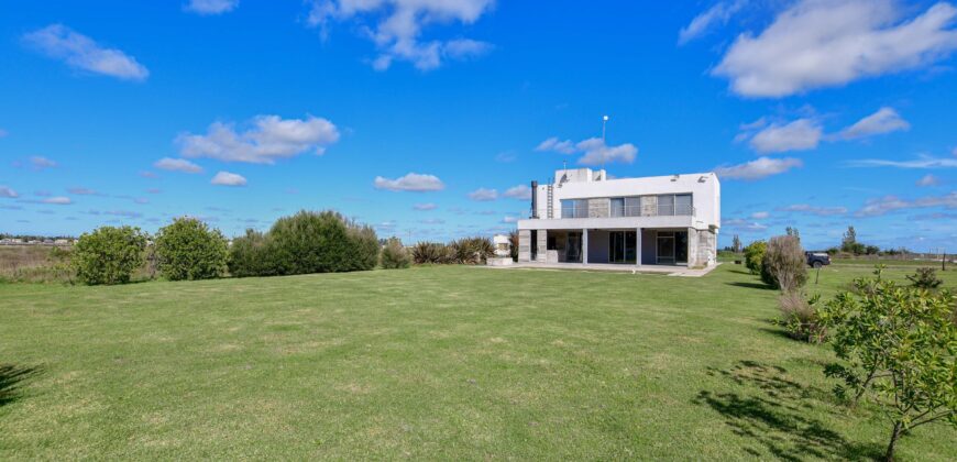 VENTA CASA EN LA FAUSTINA CLUB DE CAMPO