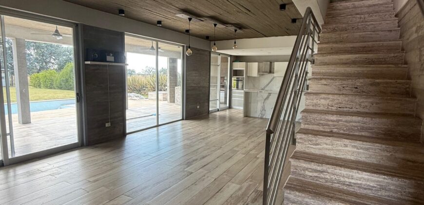 VENTA CASA EN LA FAUSTINA CLUB DE CAMPO