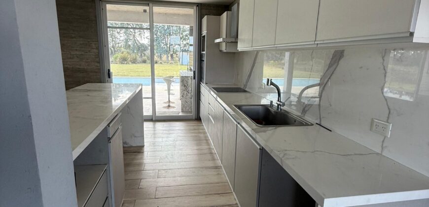 VENTA CASA EN LA FAUSTINA CLUB DE CAMPO